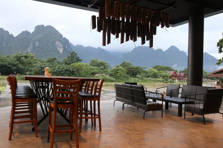 Vang Vieng - Inthira Hotel - restaurant